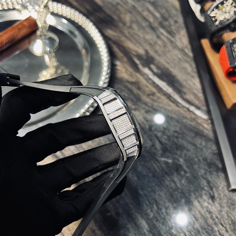 202457162355445 1800